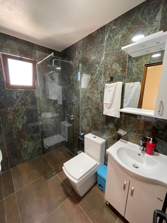 Marea Hotel Ksamil Buitenkant foto